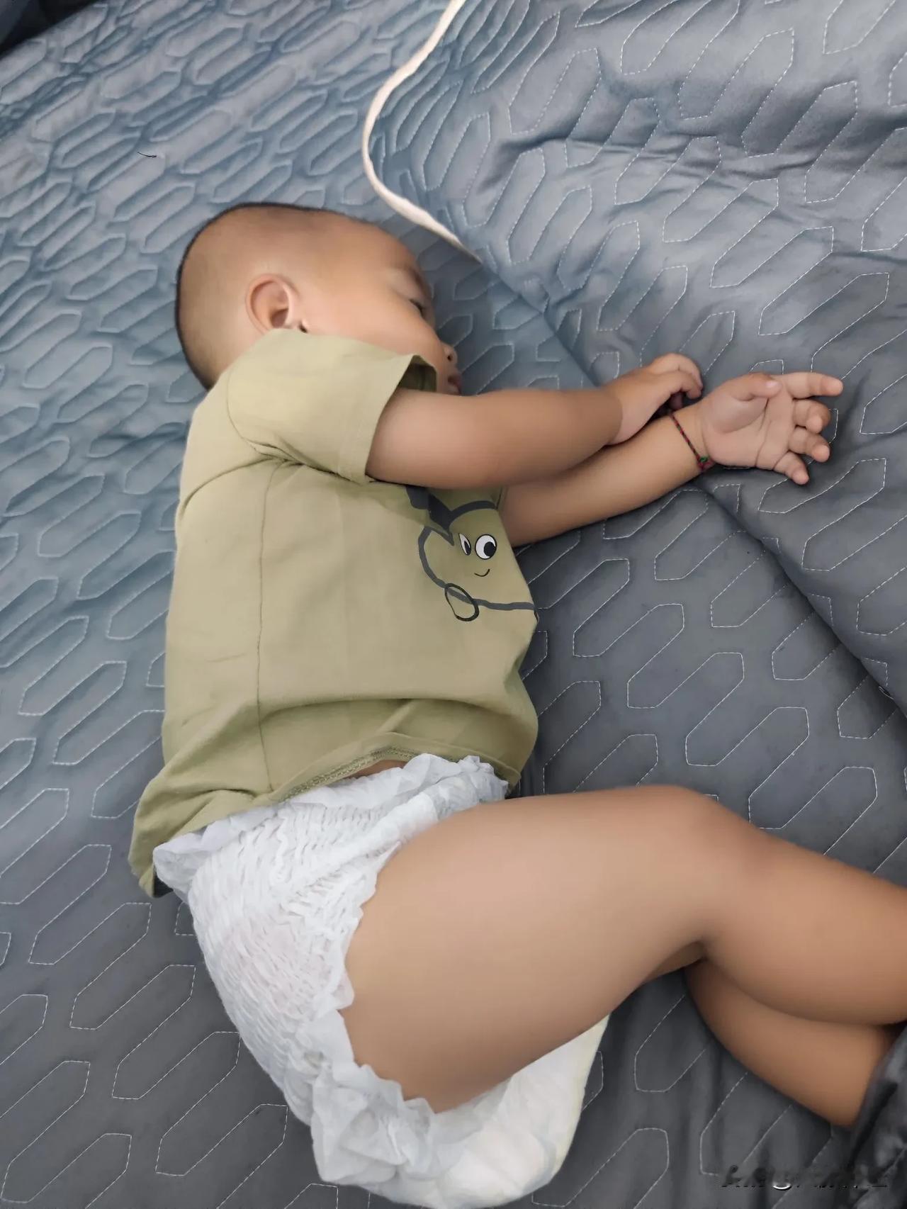 法律规定：非婚生子拥有同等继承权
女人不乐意了，急眼了，破防了
政策规定：非婚生