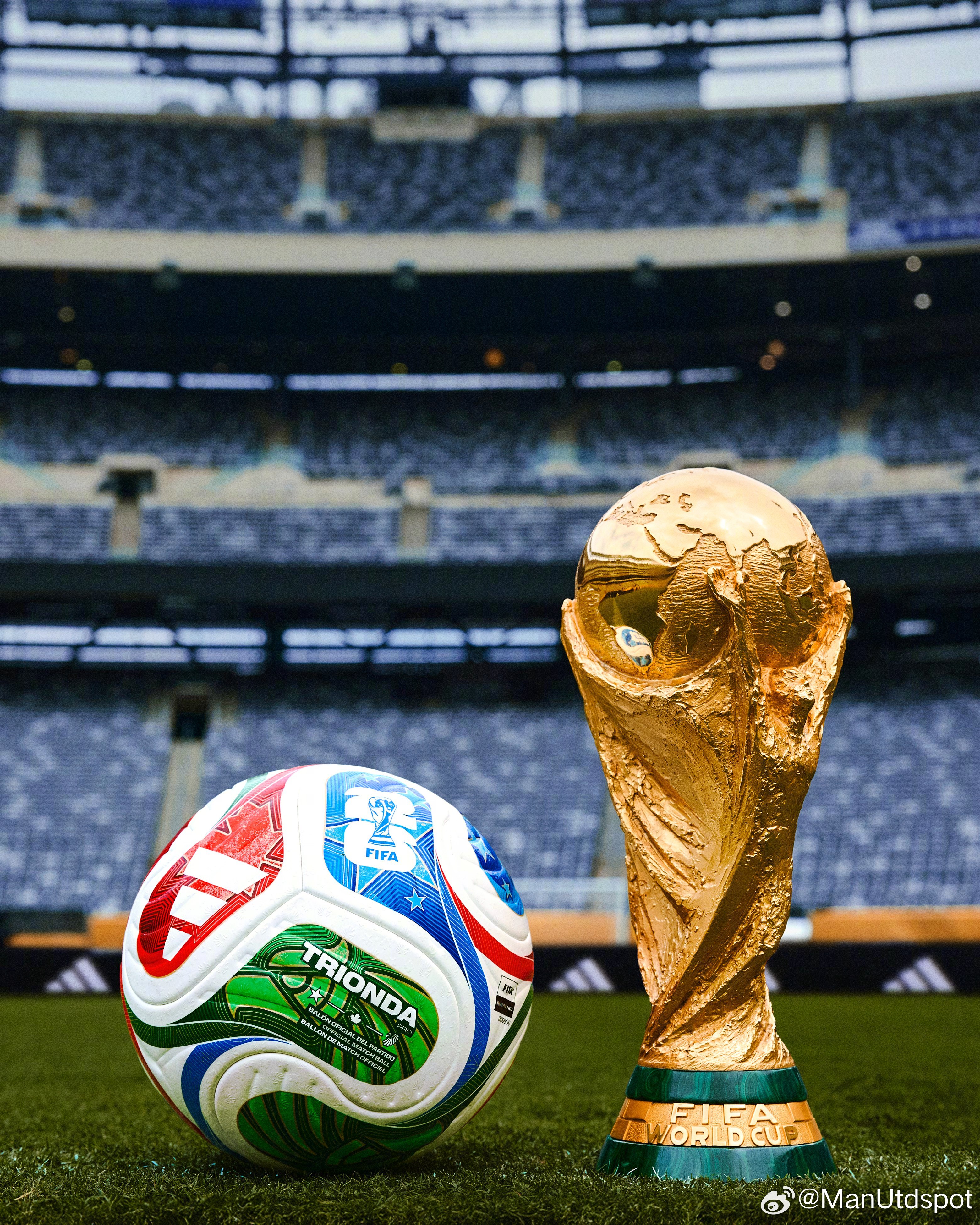 2026年美加墨世界杯官方比赛用球公布⚽三国共同举办，红蓝绿各代表一国特色颜色。