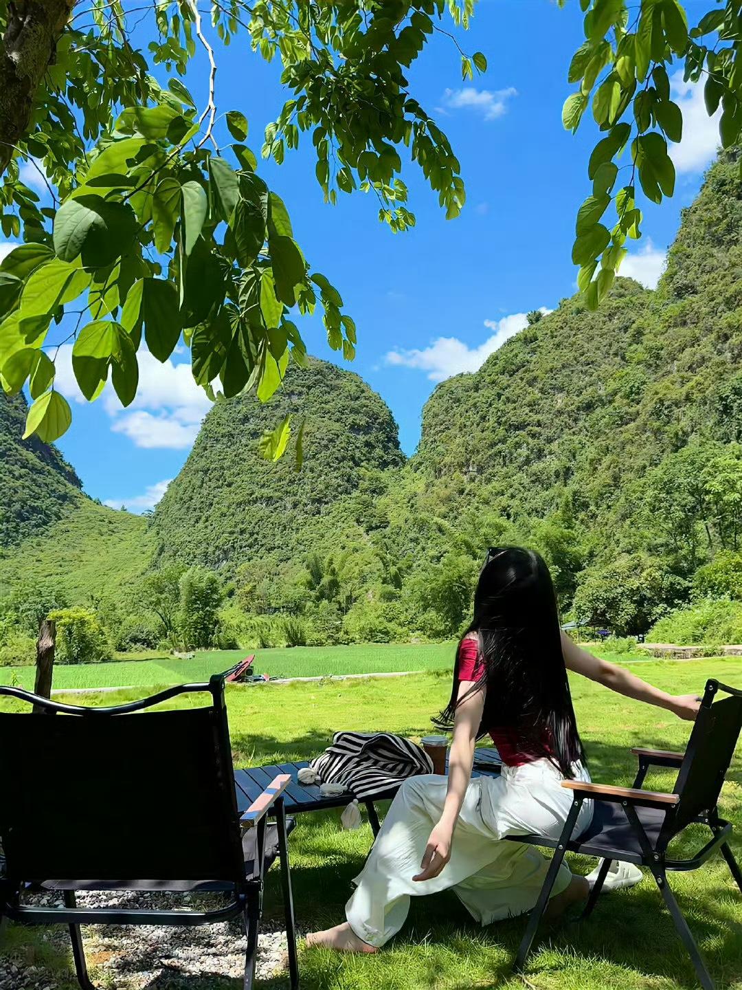 可能年纪上来了，不愿意跟认识的任何人联系。只喜欢独处和清净。