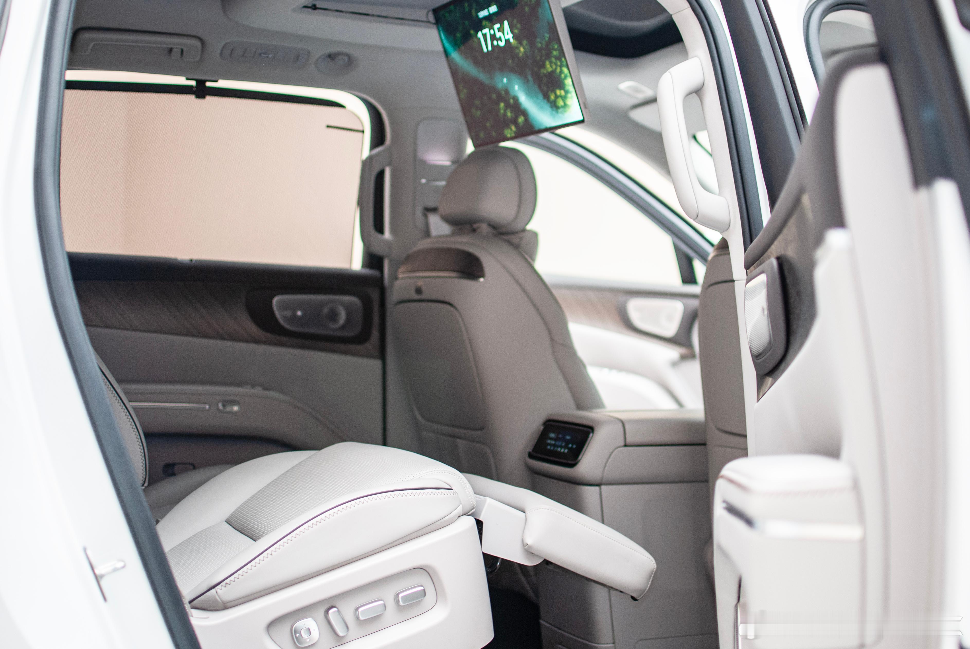 零跑2025年财报来了！2025年交付新车596,555台，连续两年实现销量翻倍