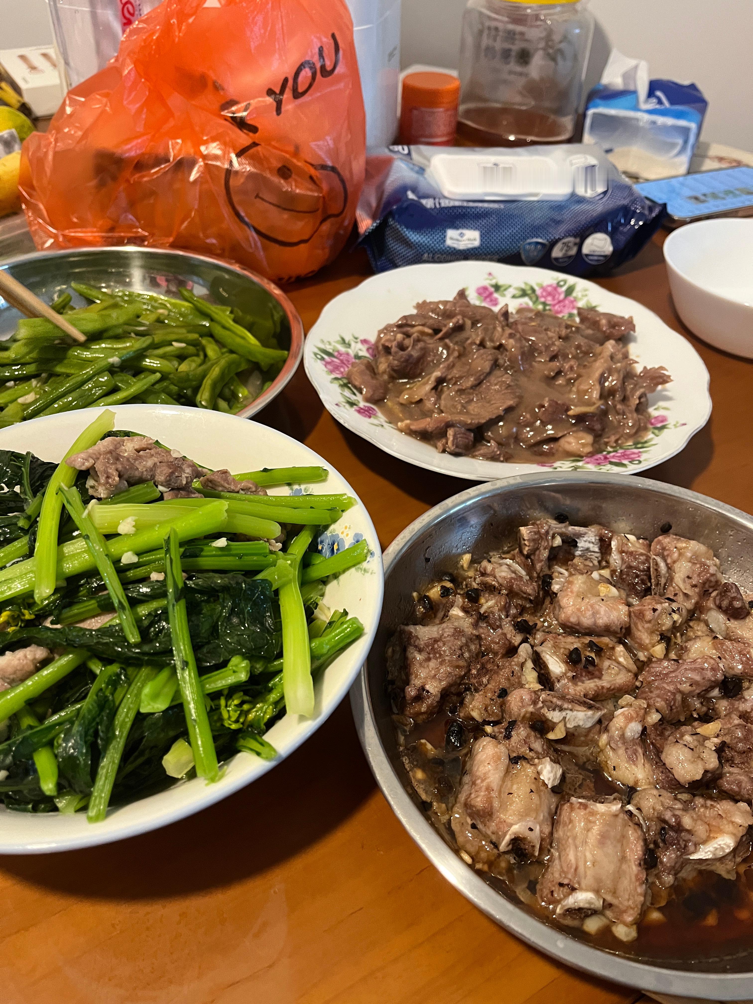 带狗去大学城爽玩两天，刚到家🥱 广州