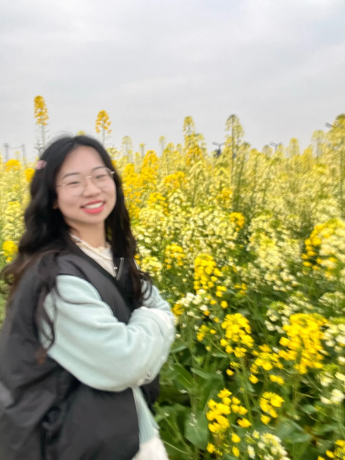 当阳光穿过云层  那就尽情的去拥抱春天吧