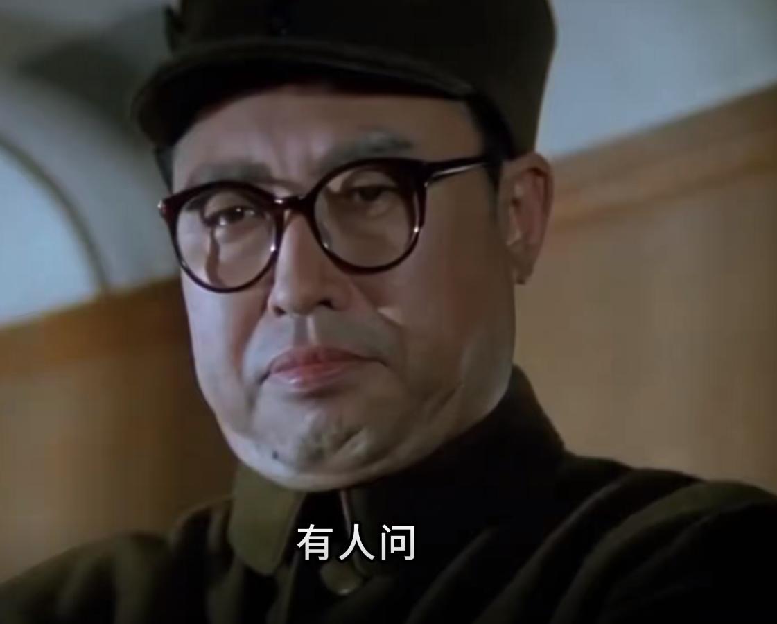 李云龙敢不敢在幺零二面前还嘴
 有人问：李云龙敢不敢在幺零二面前还嘴。
网友是这