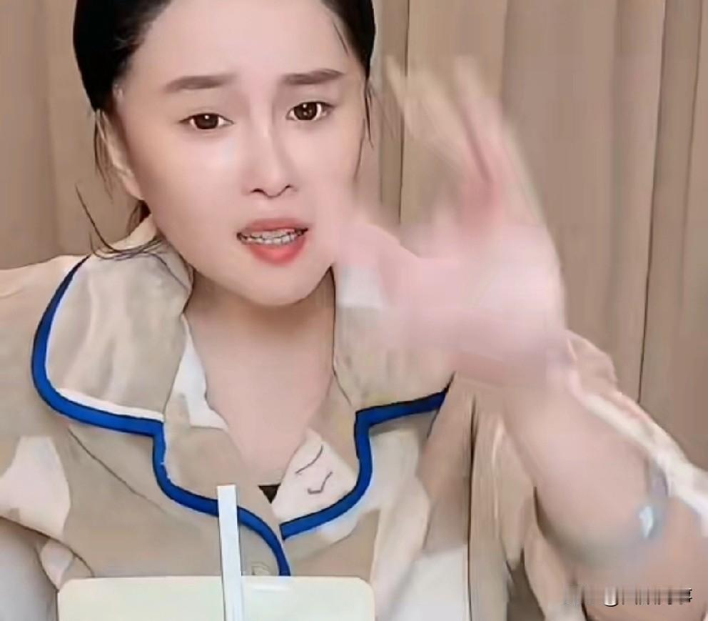 球球不敢买劳斯莱斯，断定父亲赵本山会砸车！

             球球吐槽