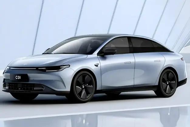 2024款纯电625尊享款，行驶1.7万公里，2025年7月11日，车辆在地下车