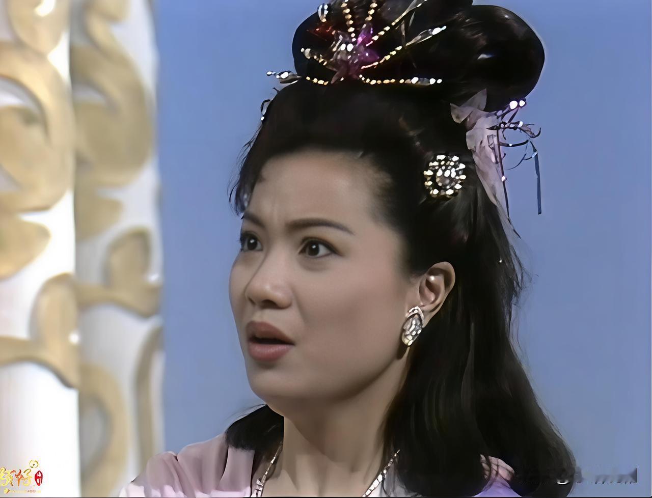 黄贵妃，又称黄娘娘，是殷商纣王的西宫娘娘，是武成王黄飞虎的亲妹妹，为三宫妃后之一