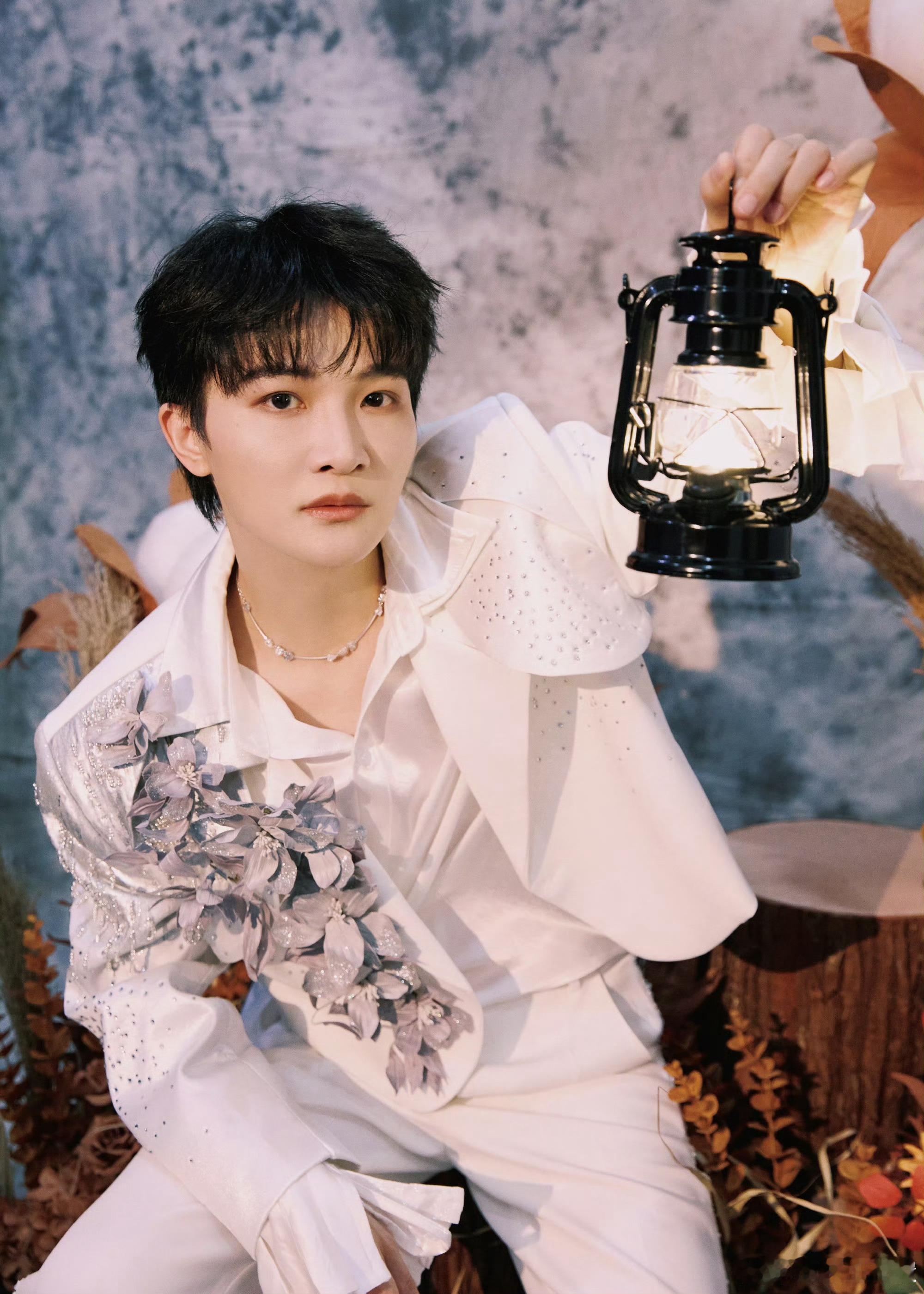 周深在周深的采访认识13位宝藏音乐人周深跨年直播