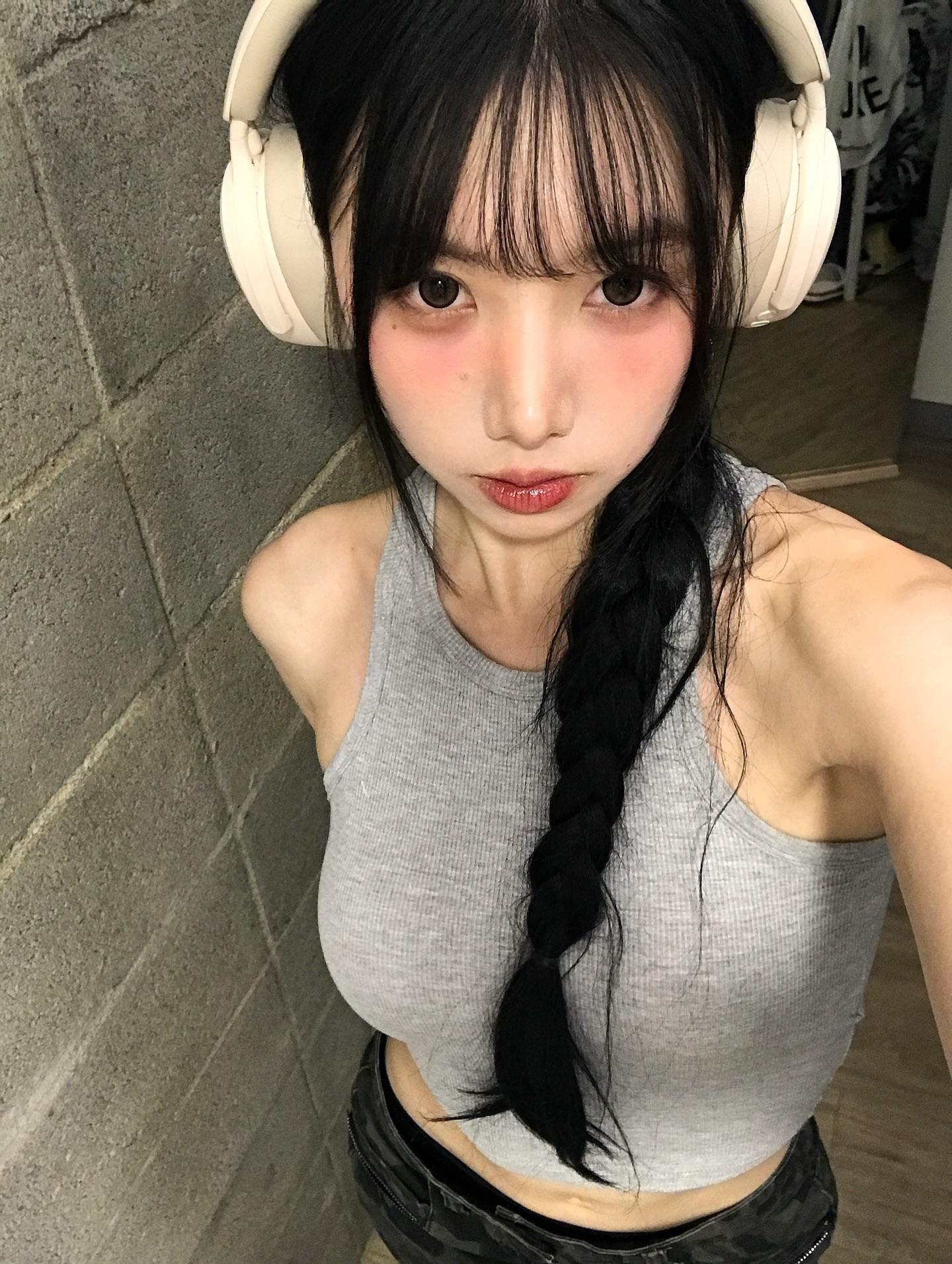 今日ootd：甜酷女孩上線 👧