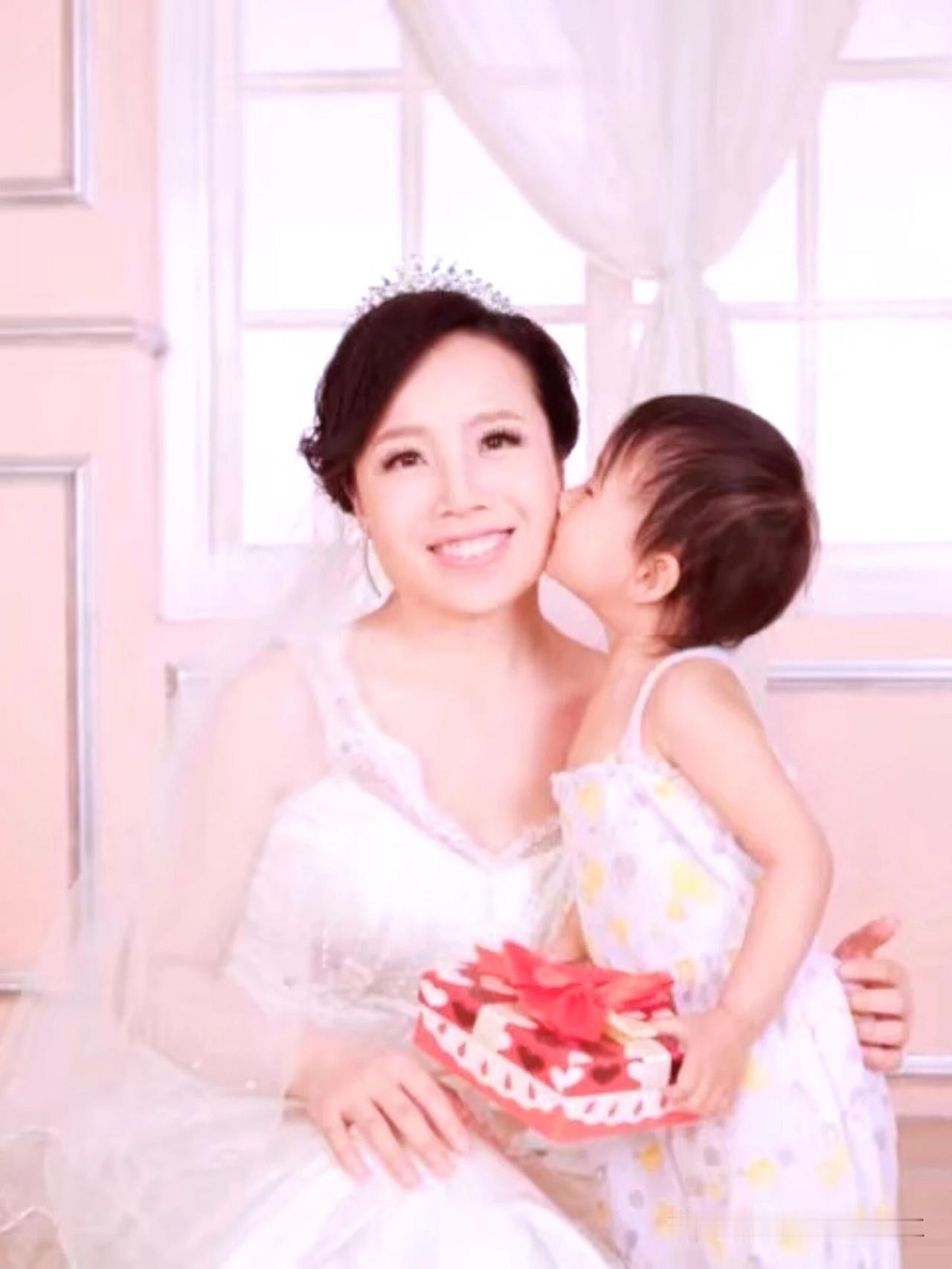 连续夸女儿10天，第8天，孩子本身就是礼物……

今天状态不好，
没什么精神。