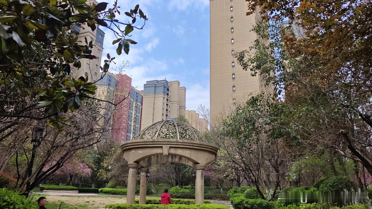 晒出你的本地生活想在金滹沱地铁站附近买房，考虑孙女上学方便，希望学区教学质量也不