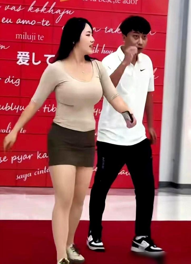 山东枣庄那个29岁的女业主，终于让烂尾三年的楼盘复工了。

这事我前前后后关注了