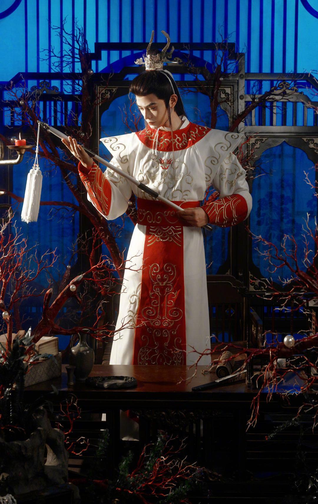 丁禹兮cos白龙马好帅 演绎的白龙马，既有老版西游记的经典质感，又有少年人的鲜活