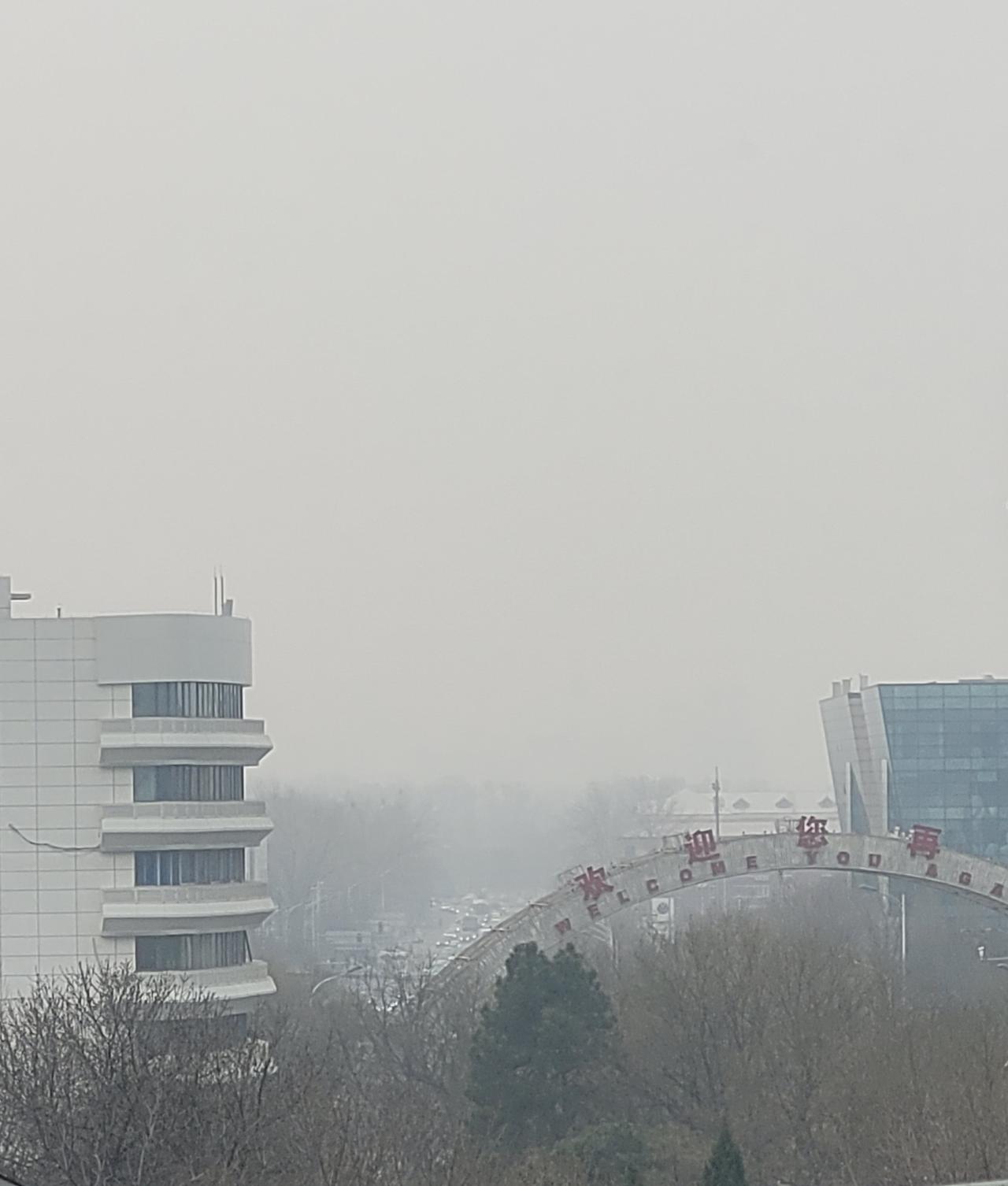 失望，北京连续雾霾厉害天，原报今天优，实际“轻度”雾霾141。说是“轻度”，其实