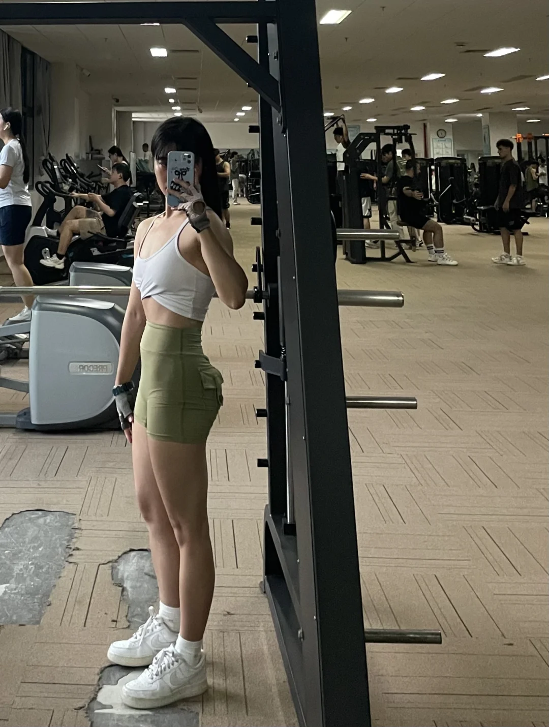 有时候你距离翘到腰上的🍑就差一条裤子