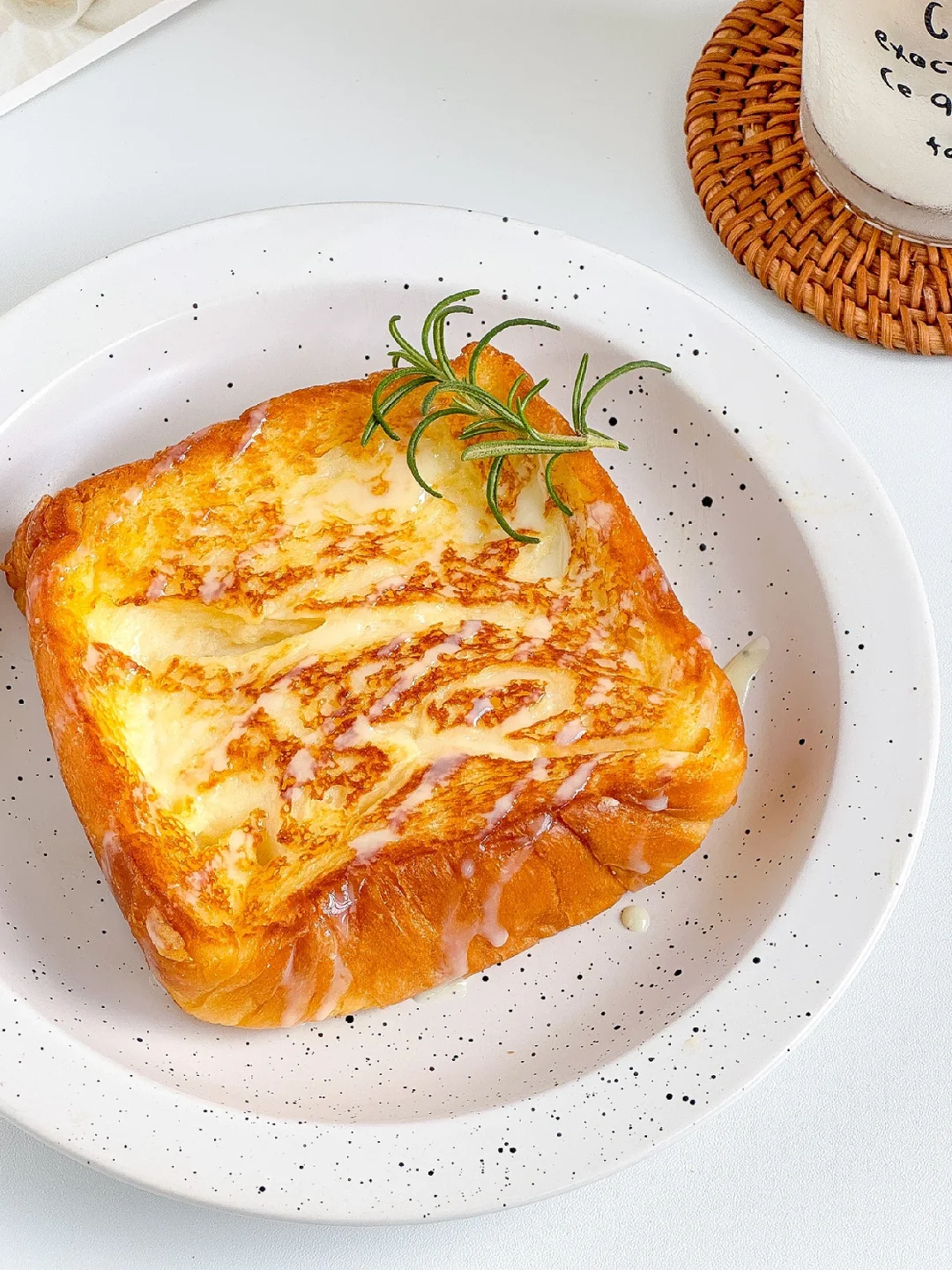 一口爆浆的黄油牛奶厚吐司🍞巨香巨好吃~
