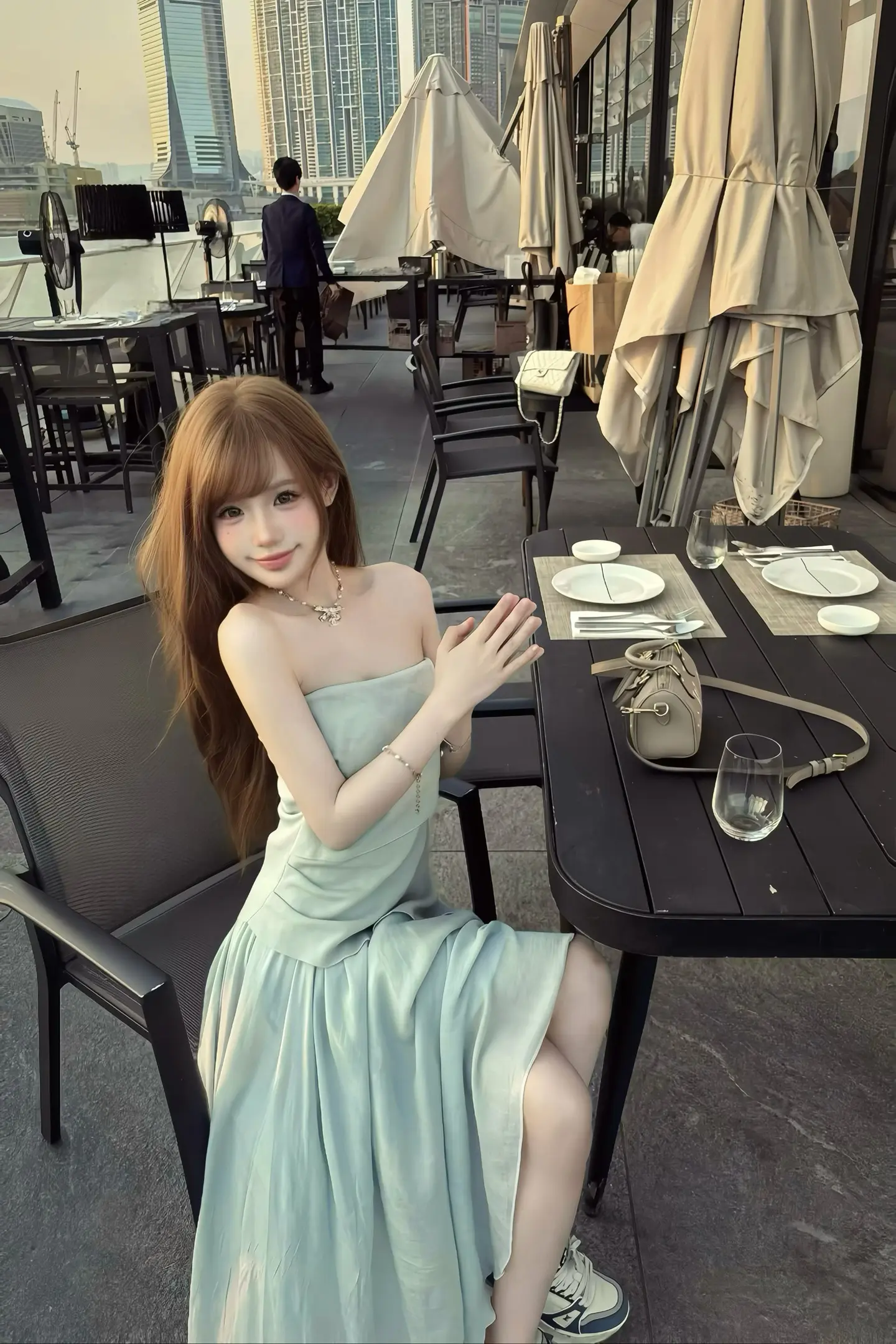 我开始迷信 希望你的掌纹里有我的命运