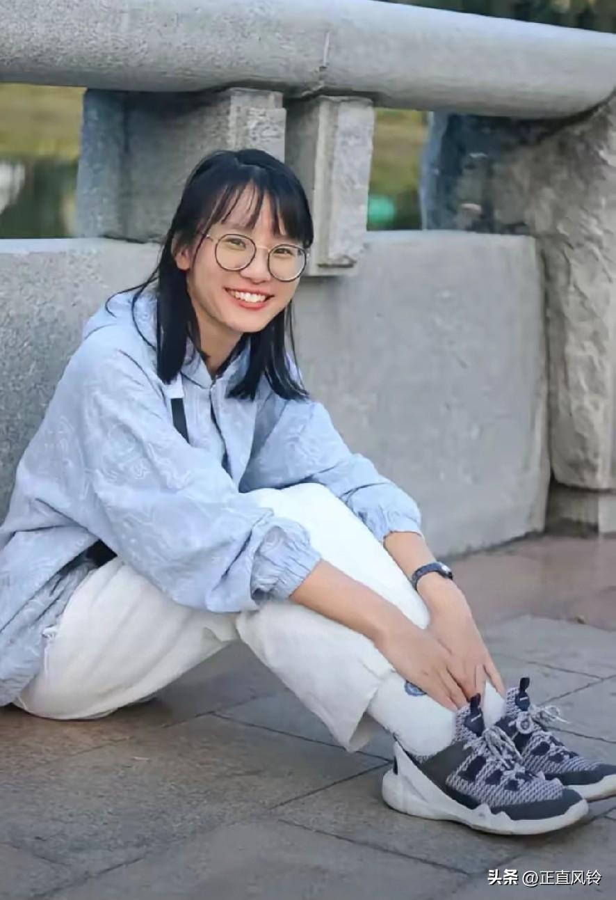 烈士子女不用父母勋章换加分，送外卖备考8个月的林书禾差3分落榜，调档时被细心工作