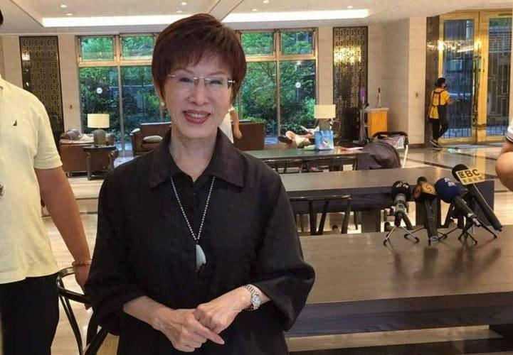 回去就抓捕？

中国国民党前主席洪秀柱，在参加完北京九三阅兵后乘坐专机返回台北，