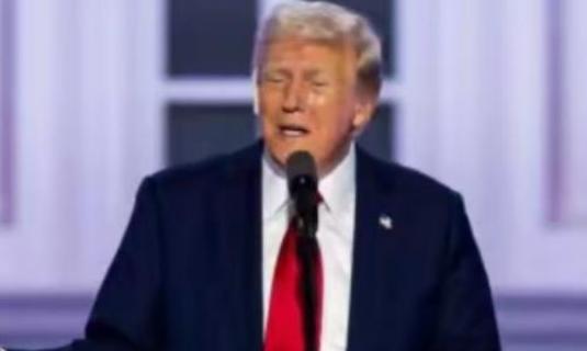 特朗普曾经在采访时表示：如果中国大陆武统台湾，那么美国将会毫不犹豫的对北京进行轰