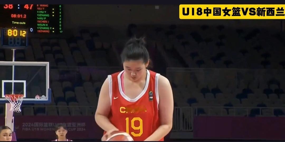 中国女篮在女篮世预赛中遭遇了怎样的挑战？为何半场竟会出现如此大的分差？
在女篮世