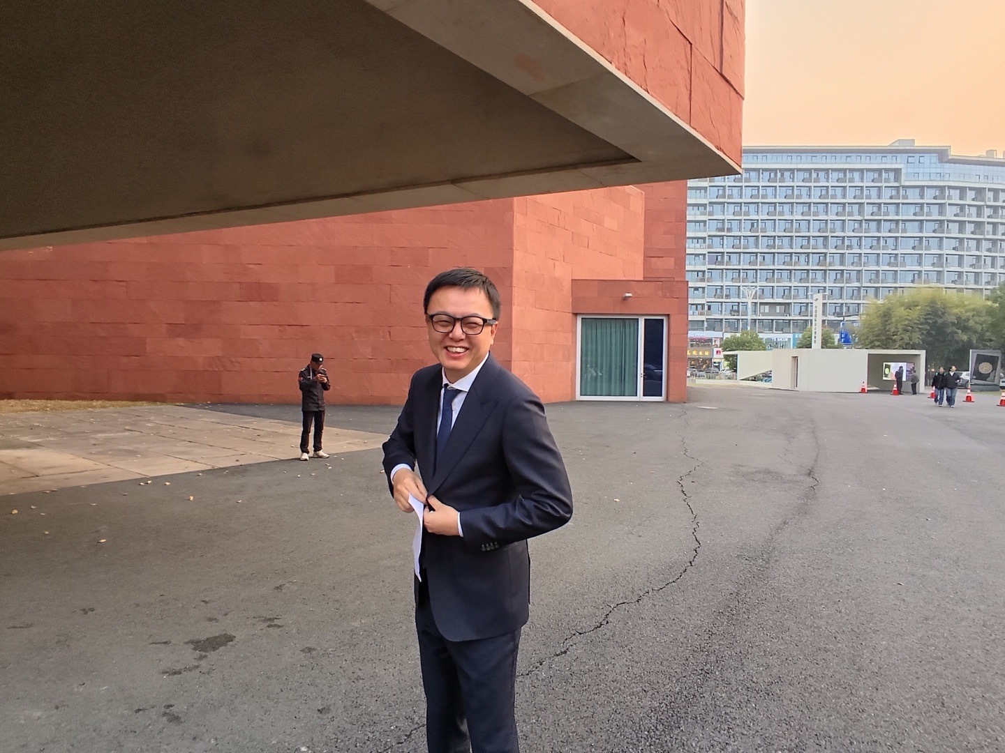 今天和 在杭州做个开车直播！ 