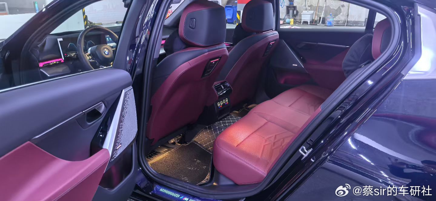 上牌12天的宝马530Li领先M套，275km，你们谁刚好要买这款新车的，立省2