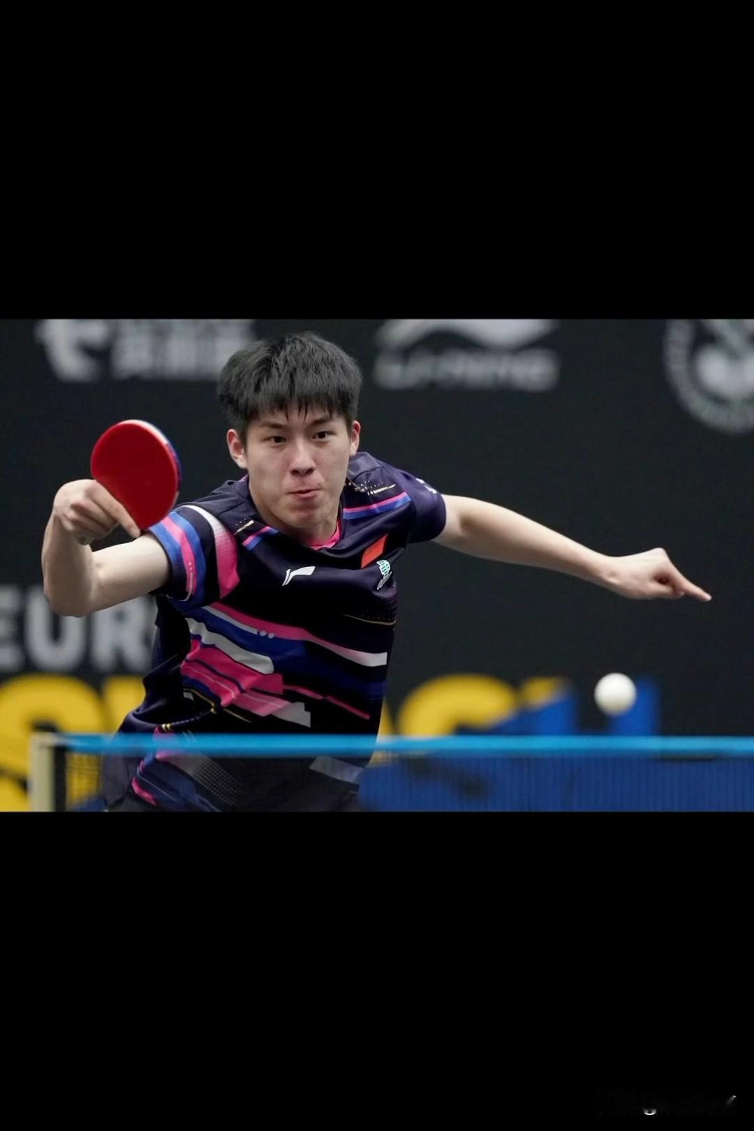 国乒19岁小将温瑞博在WTT马斯喀特站男单决赛中鏖战七局，险胜德国名将弗朗西斯卡