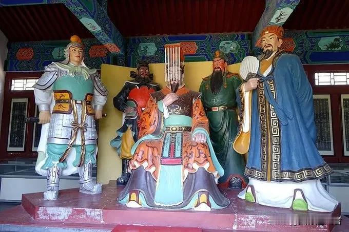 来自蜀汉的浪漫：
桃园结义
青梅煮酒
三顾茅庐
携民渡江
长坂坡之战
赤壁借东风