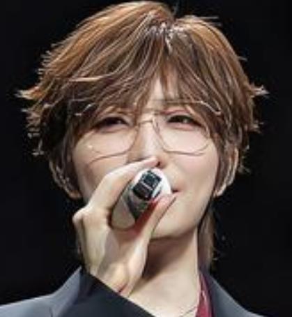 2026年6月12日至14日，徐良在青岛举办“时间折叠”巡回演唱会，其伴舞煜宸凭
