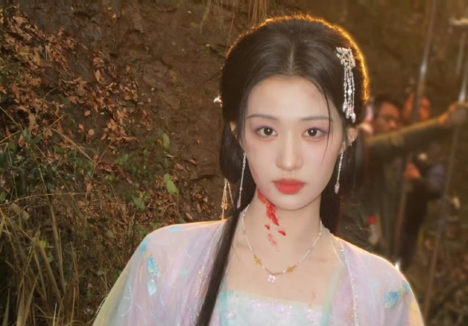 王楚然仿妆还以为本尊来了因为王楚然太漂亮了太出圈啦美得很客观 