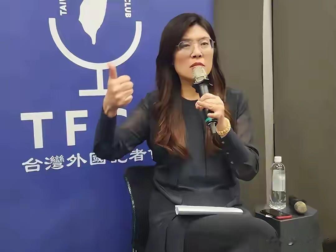 目前国民党内部众多反对两岸加速发展的大佬及虾兵虾将，这导致国民内部党不能有一个统