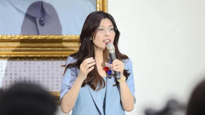 郑丽文这一次学聪明了！在赖清德，民众党纷纷对高市早苗成为日本首相发出贺信之后，这