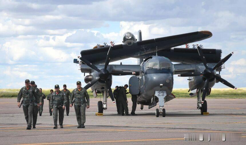 🇦🇷阿根廷海军于2025年12月2日在科曼丹特·埃斯波拉空军基地（布宜诺斯艾