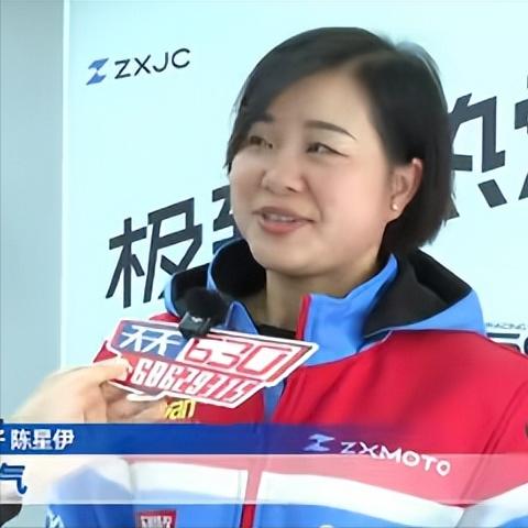 张雪的老婆
给全天下的女人都提了个醒
找老公，他年轻的时候穷没关系，只要有梦想，