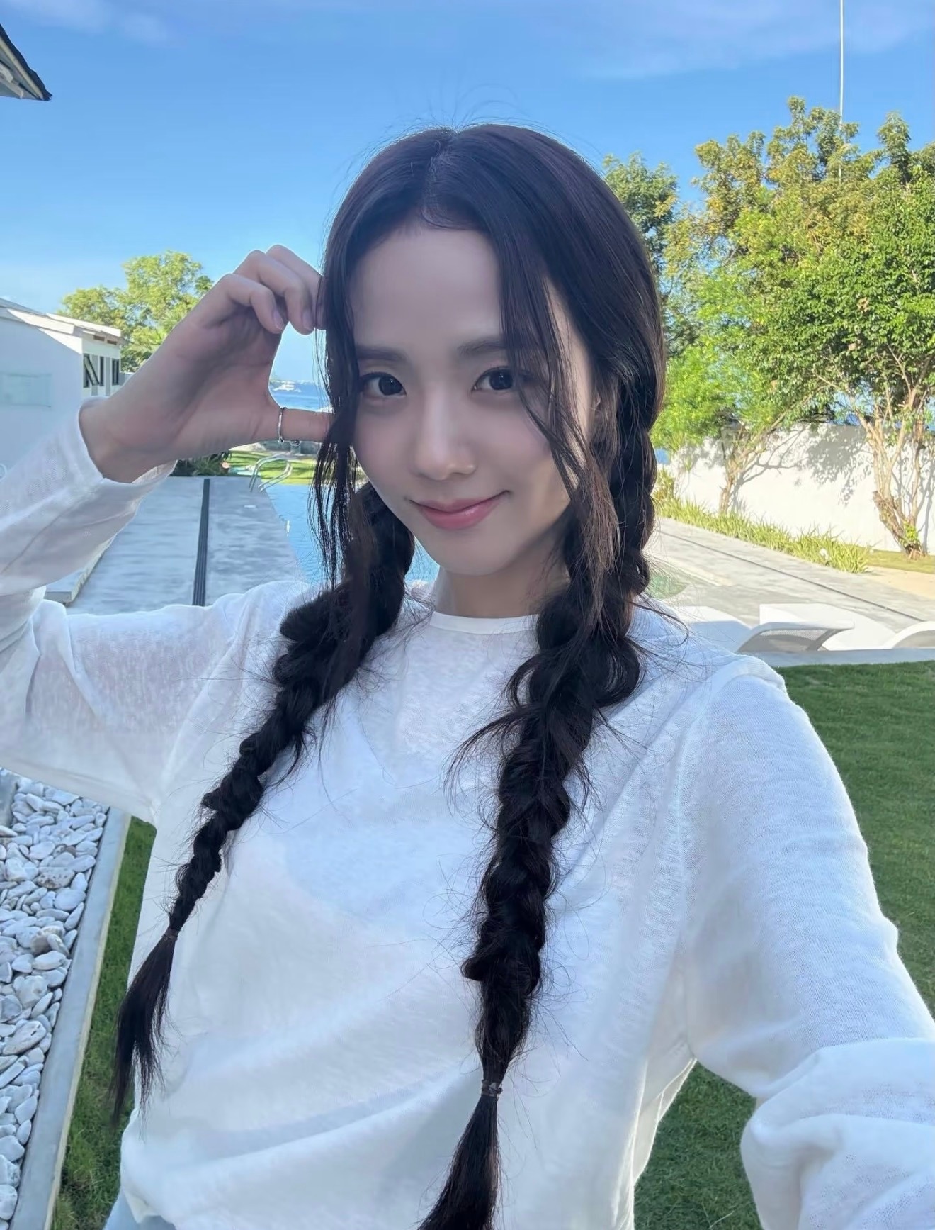JISOO 将作为嘉宾参加 tvN 综艺节目《Bogeum Magical 2》