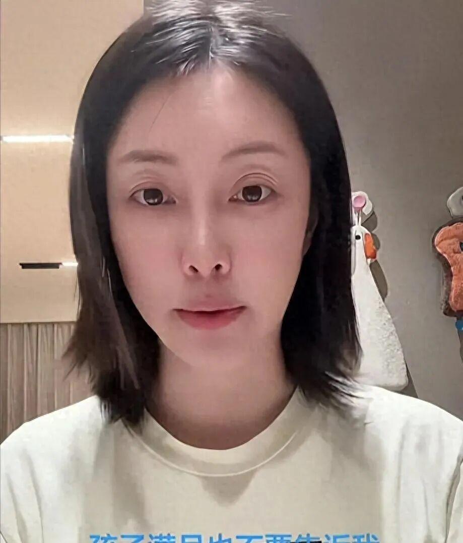 女演员朱锐自曝破产失业，耗尽二十年拍戏积攒全部积蓄，日常生计只能依靠年迈母亲接济