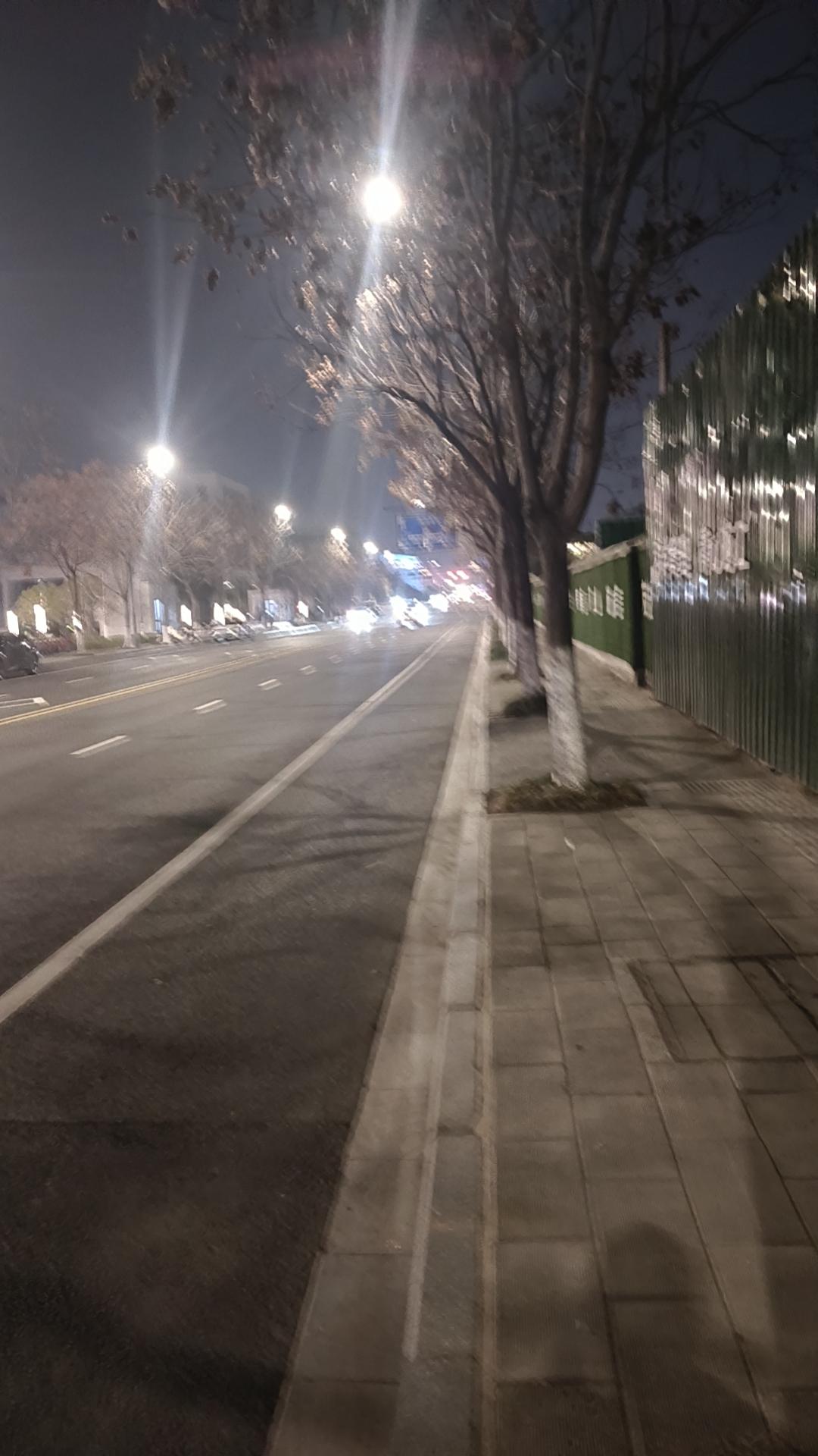 天南地北大拜年正月十五已过，马路上依然冷冷清清[微笑]