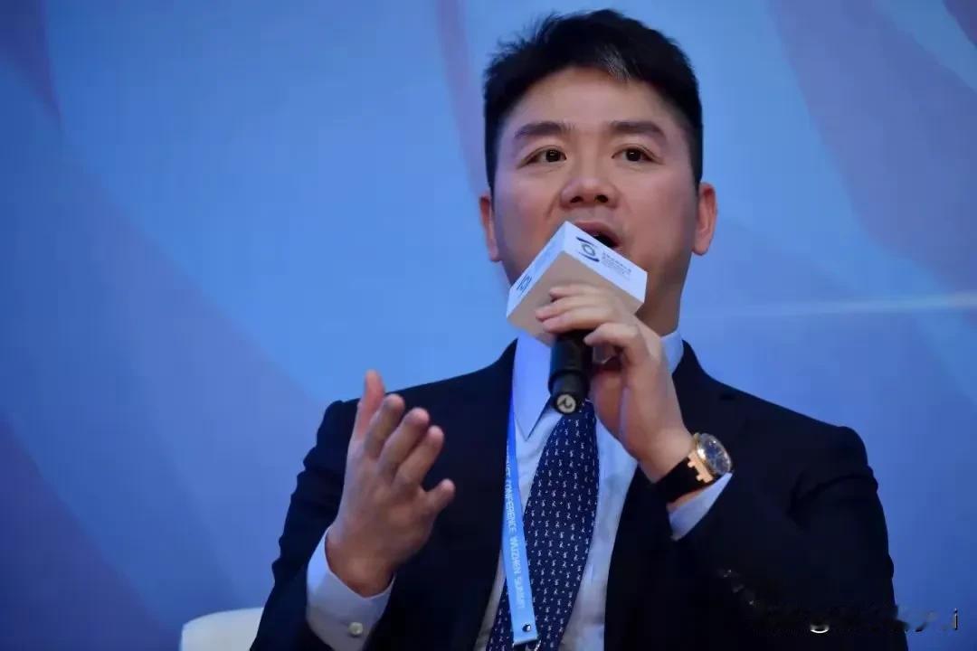 据媒体报道，刘强东提前发年终奖， 绝大多数员工可获5到8个月年终奖。刘强东已经很