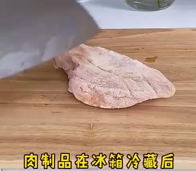 放烂的腐肉能不能吃？很多农村老人不舍得吃肉，有时候肉放在冰箱冷冻小半年才舍得拿出