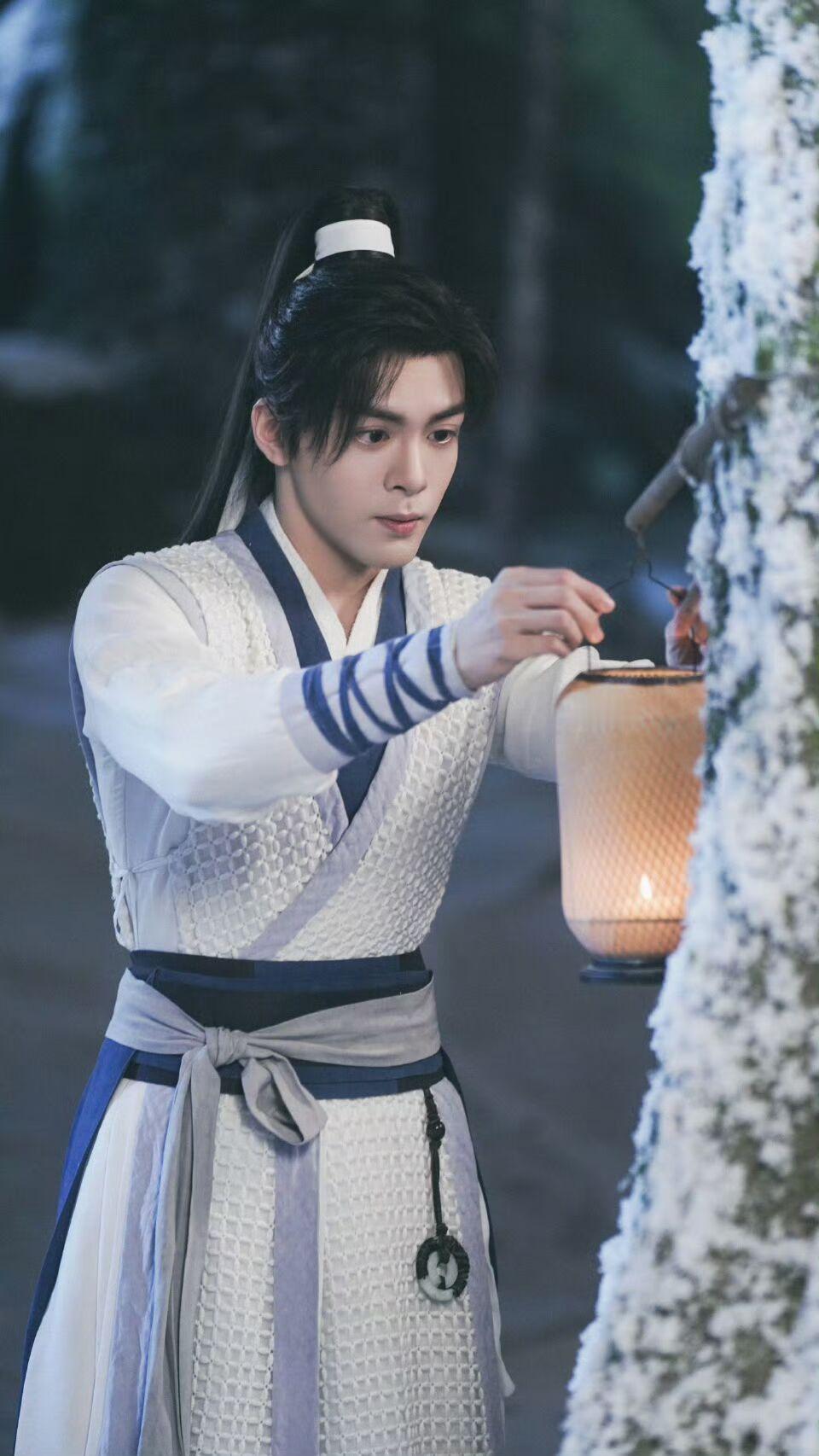 曾舜晞蔺承佑 🧡曾舜晞攻玉 “在风华正茂的年纪遇见了你这束最温柔的光”​​​