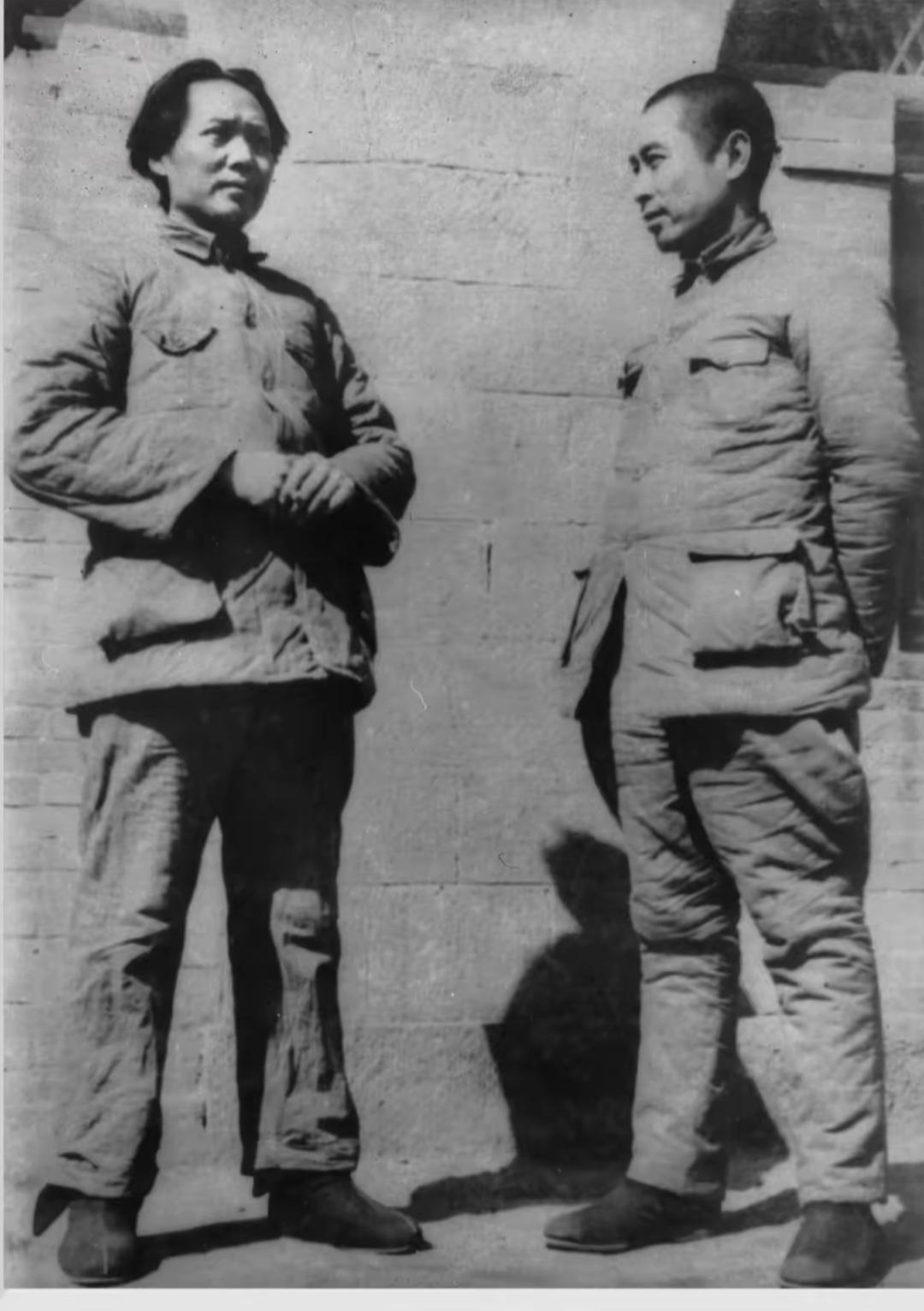 1936年合影，太珍贵了！很怀念[玫瑰]伟人点赞👍🏻