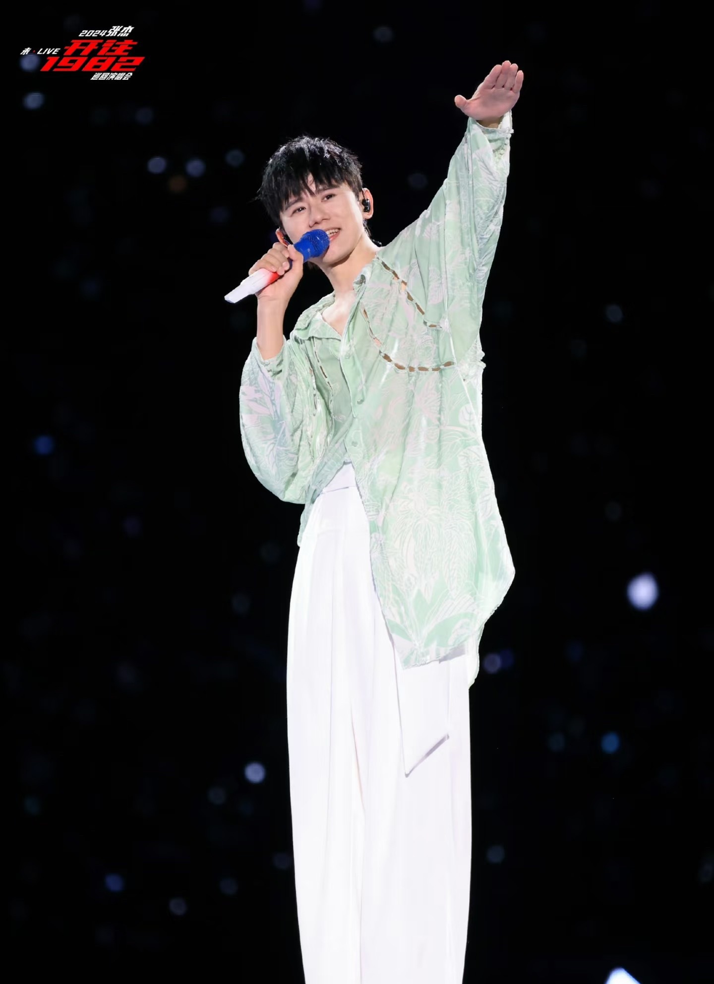 张杰连开9场演唱会有空还打高尔夫张杰：“其实不止，还有彩排，剩下时间打高尔夫，休