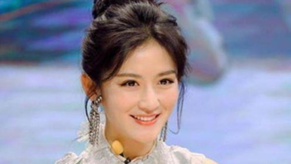 你知道吗？谢娜演唱会主办方昨天的正式回应，刚发出来就解决了粉丝半个月的疑问。
此