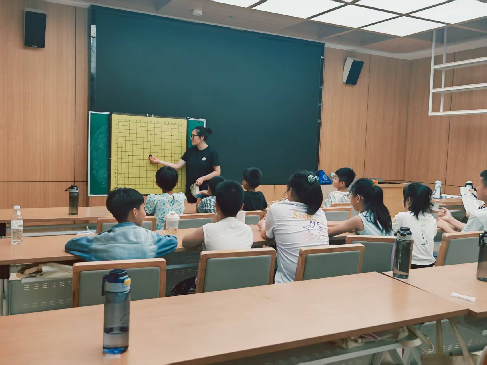 秦岭笑谈 棋语相融育新芽，普法研学进凤凰青春三下乡社会实践曲阜师范大学感悟中的三