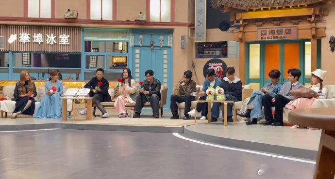 被黄龄的追星态度打动，把偶像当成音乐道路的启蒙，用实力一步步靠近，这种双向奔赴太