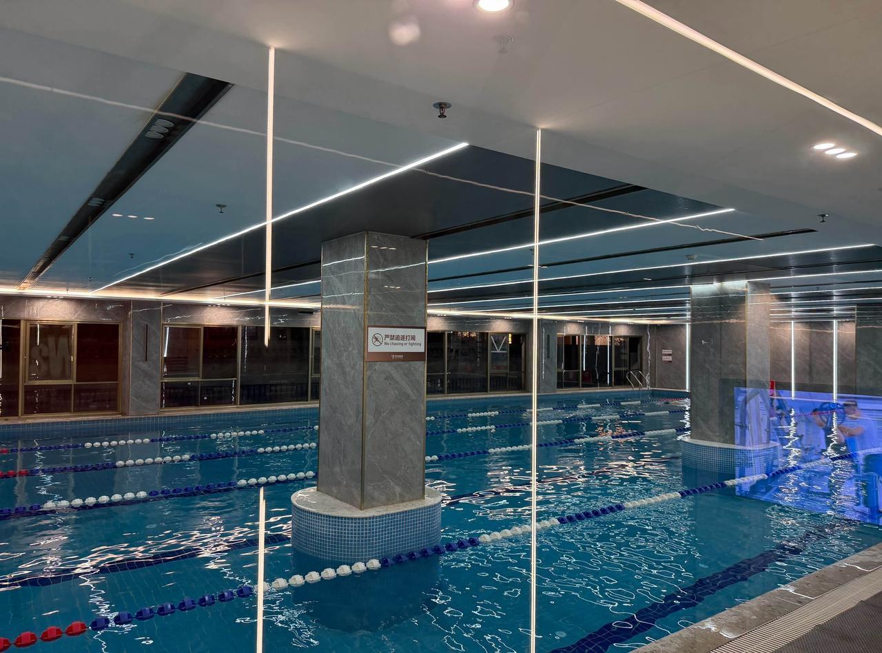 游泳，周末的小快乐[大笑]