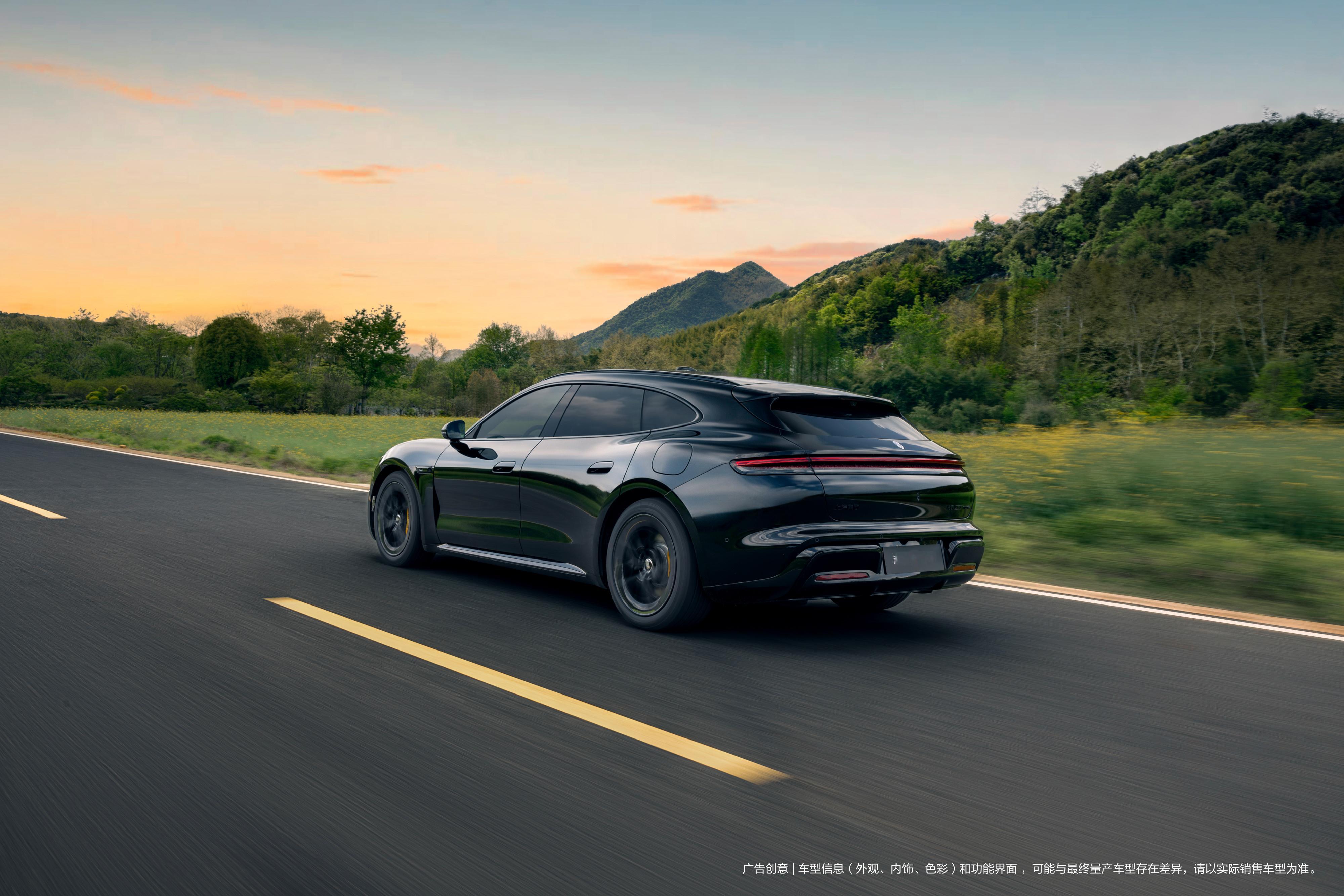 尚界Z7动态评测尚界Z7全系标配896线双光路图像级激光雷达，搭配华为乾崑智驾A