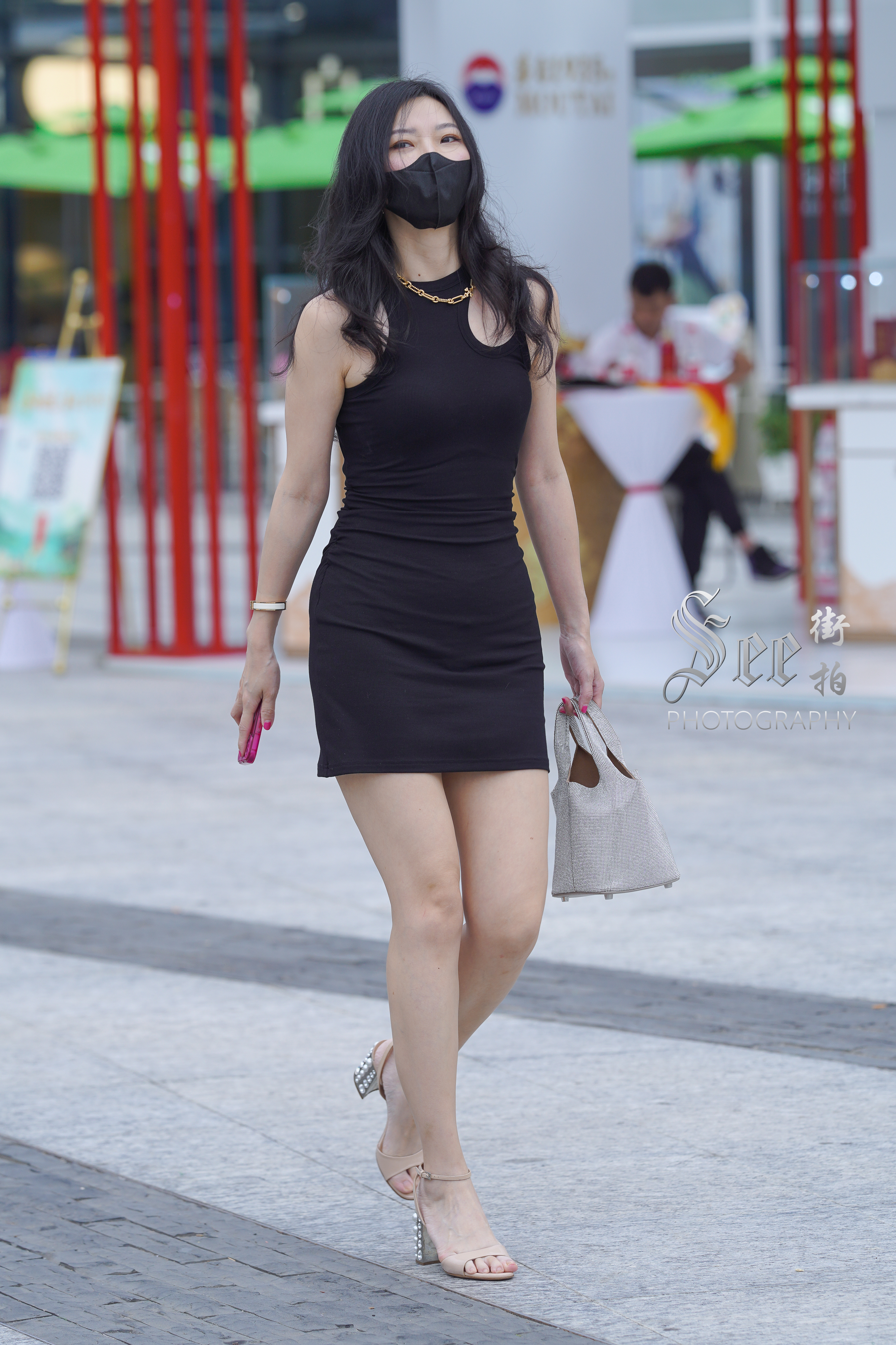 黑色连衣裙，简约显气质~~ ​​​