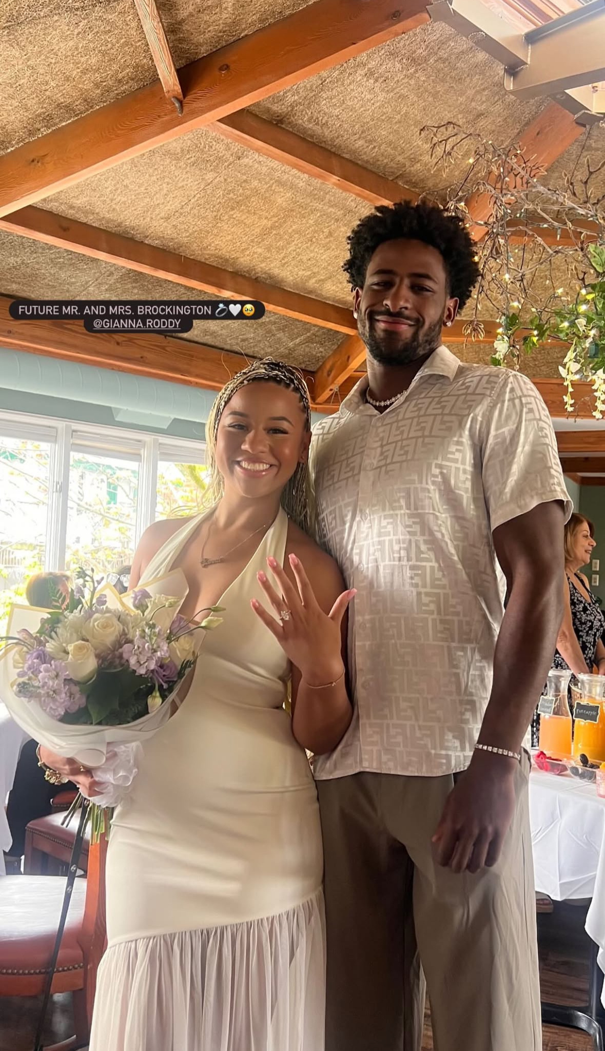 好久不见，布罗金顿布罗金顿今日和相爱7年的女友求婚爱来自辽宁