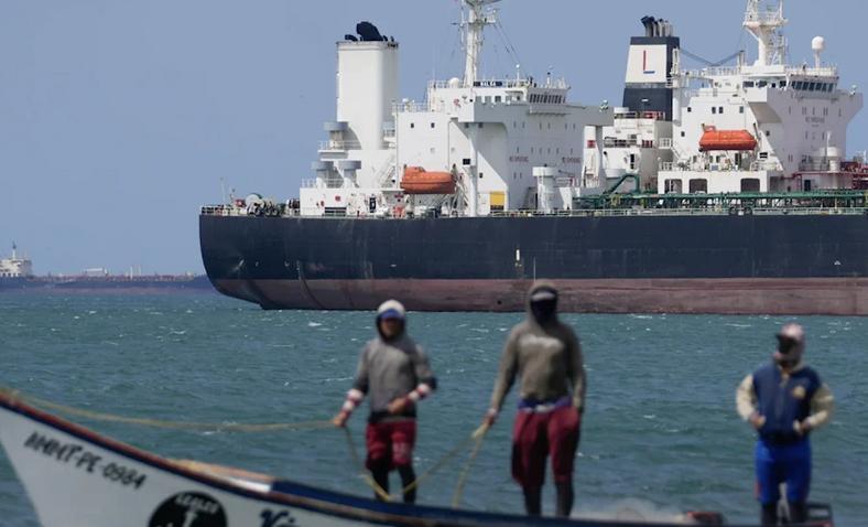 特朗普周二宣布，5000万桶委内瑞拉石油目前正在运往德克萨斯州，这标志着美国开始